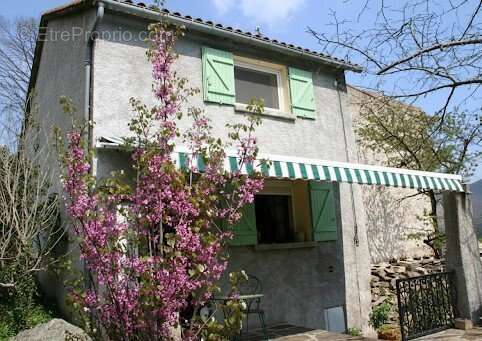 Maison à COLOMBIERES-SUR-ORB