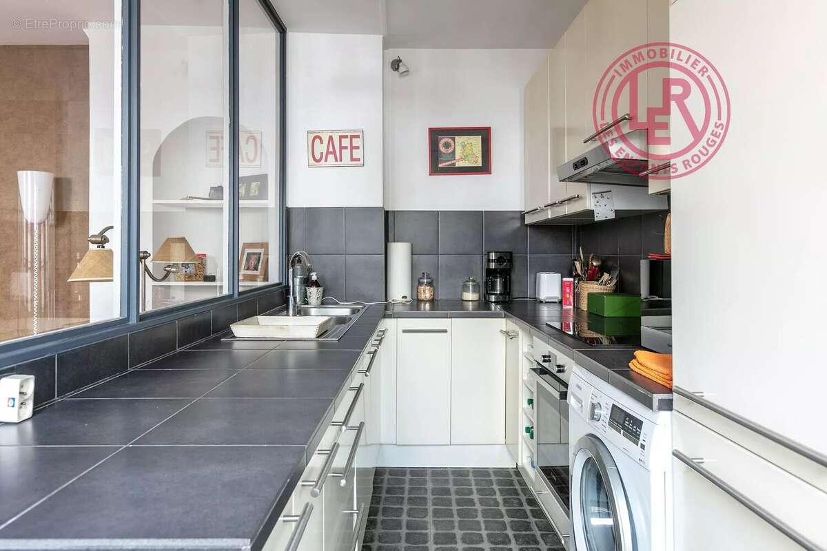 Appartement à PARIS-3E