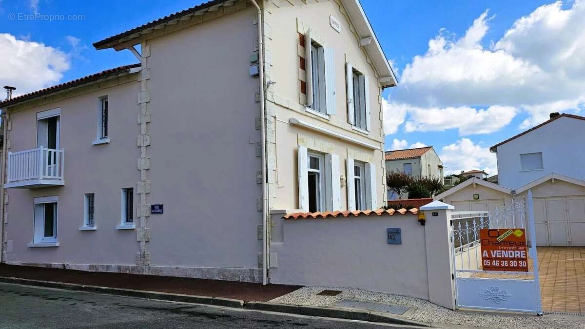Maison à VAUX-SUR-MER