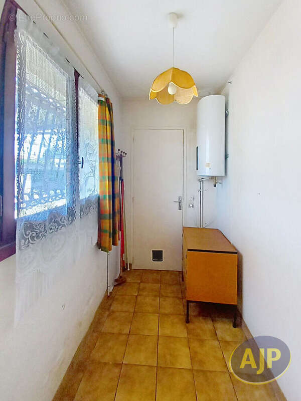 Pavillon T3 proche des commodités ! - photo 12
