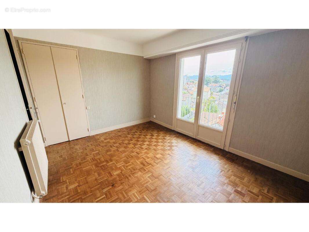 Appartement à BILLERE