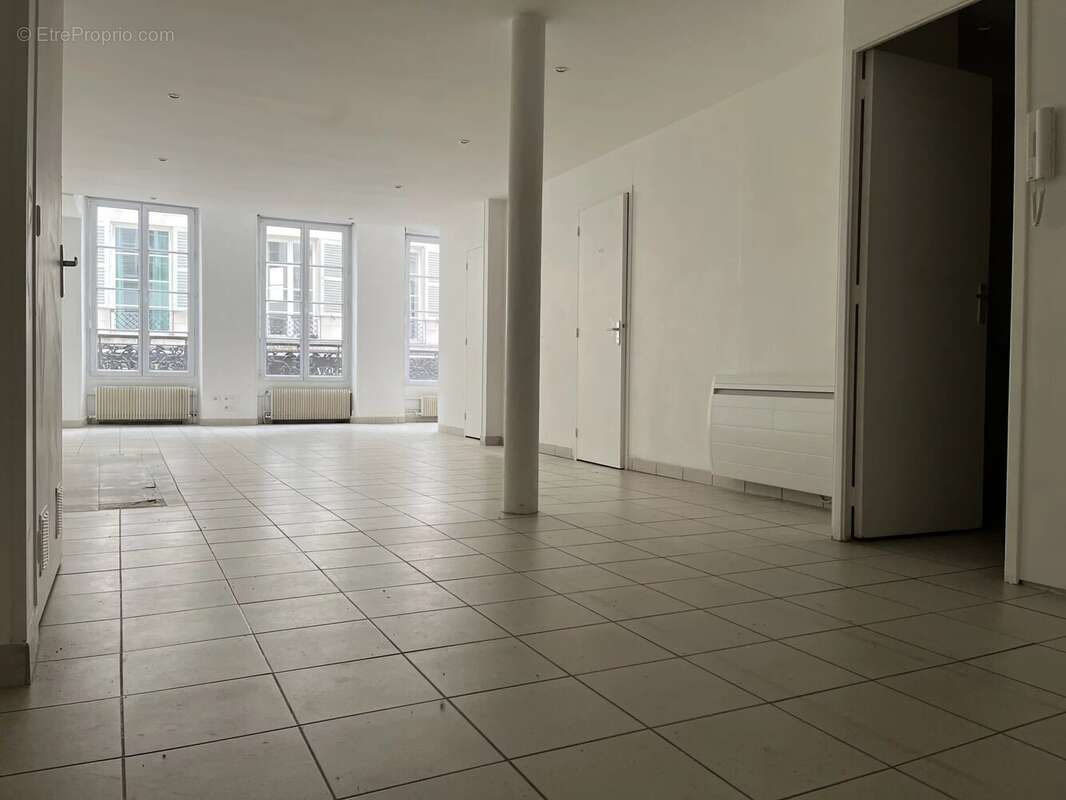 Appartement à PARIS-11E