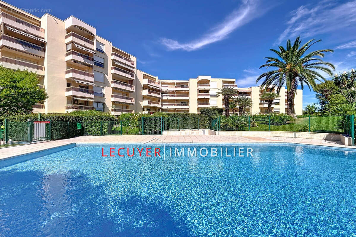 Appartement à VALLAURIS