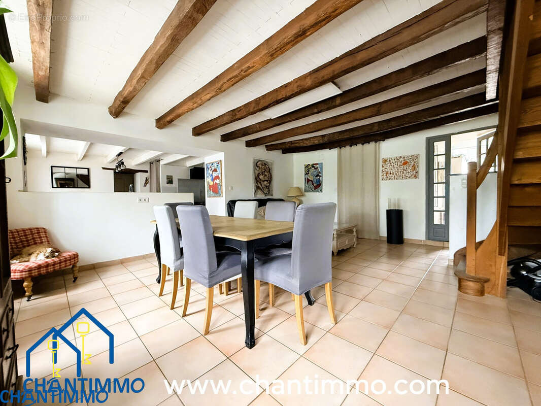 Maison à LA CAILLERE-SAINT-HILAIRE