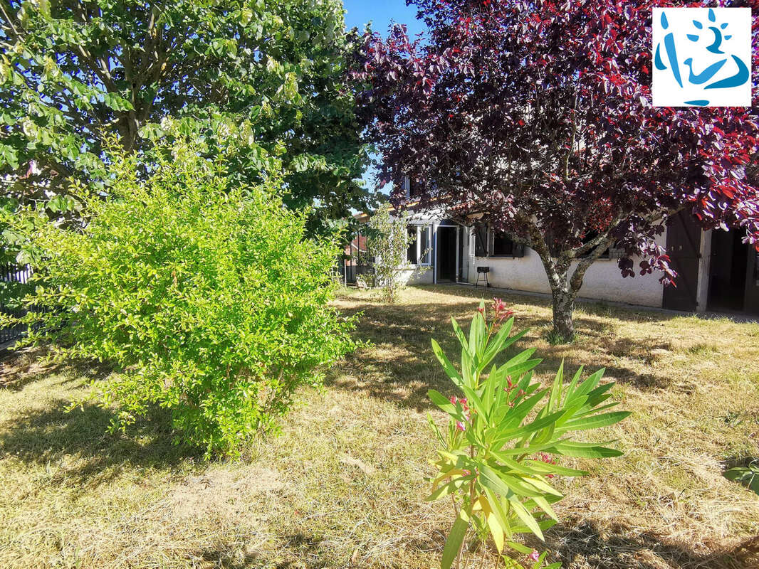 Maison 139 m² à Beaumont-De-Lomagne  - photo 2