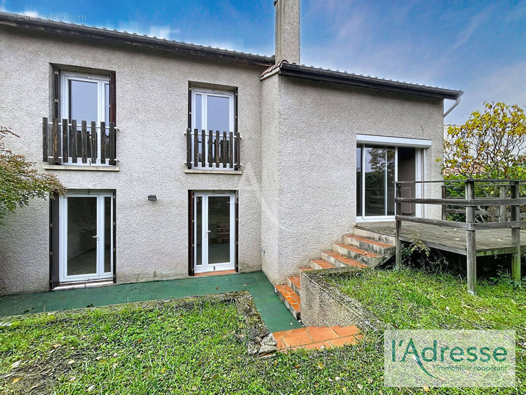 Maison à CASTELGINEST