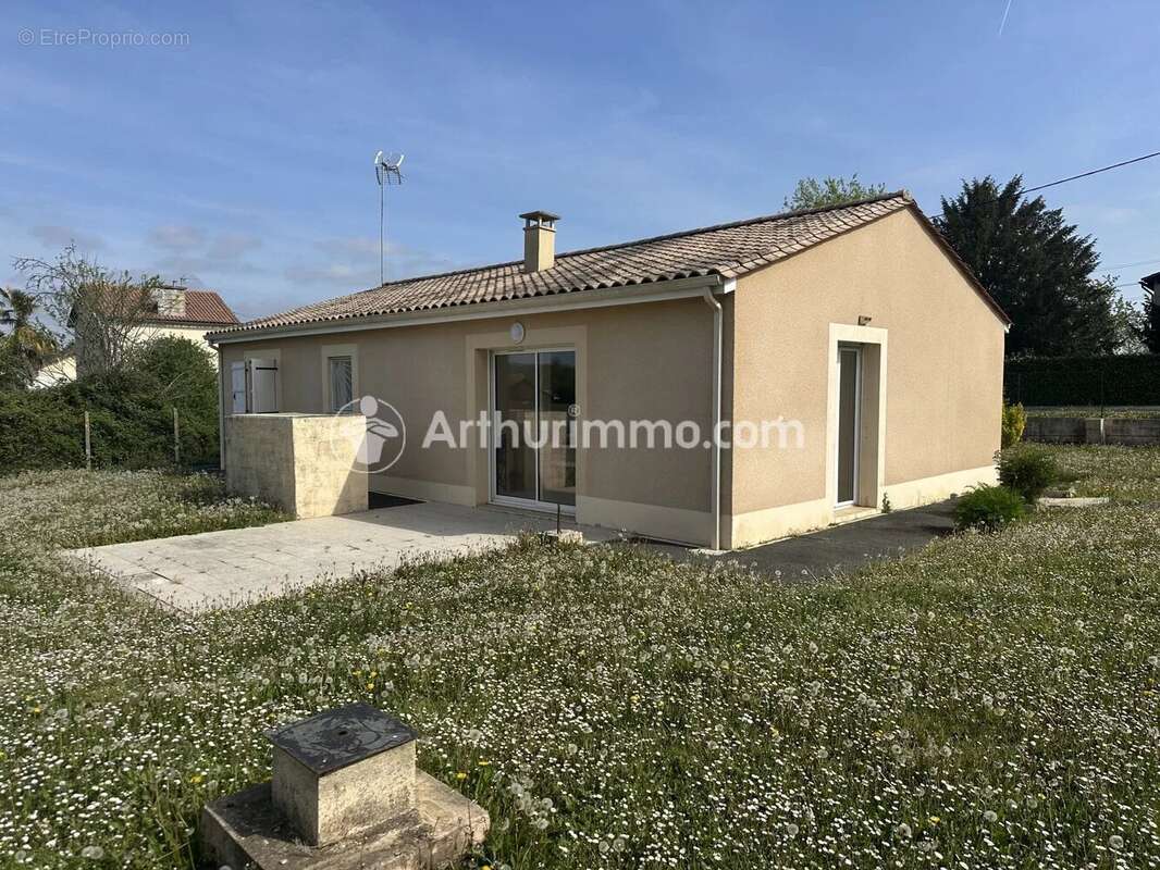 Maison à SAINT-LEON-SUR-L'ISLE