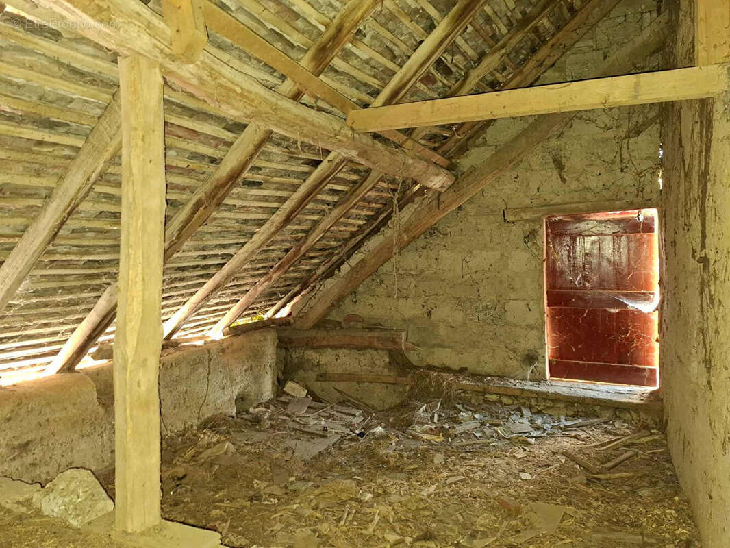 Maison à LES AVENIERES