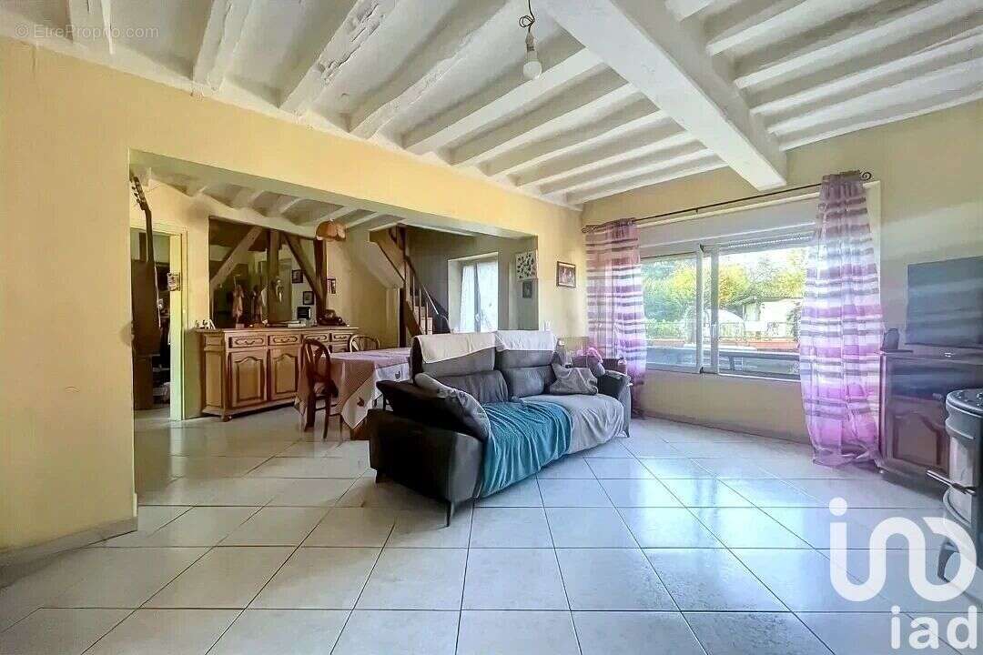 Maison 116 m² à Valennes  - photo 2