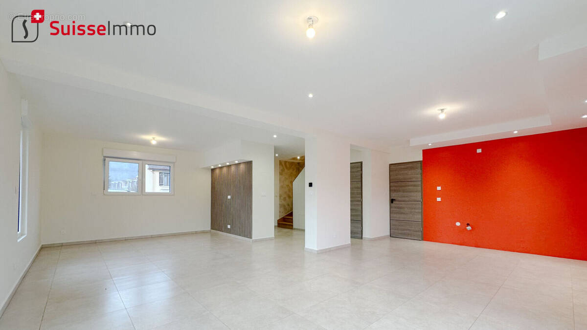 Maison à VOUJEAUCOURT