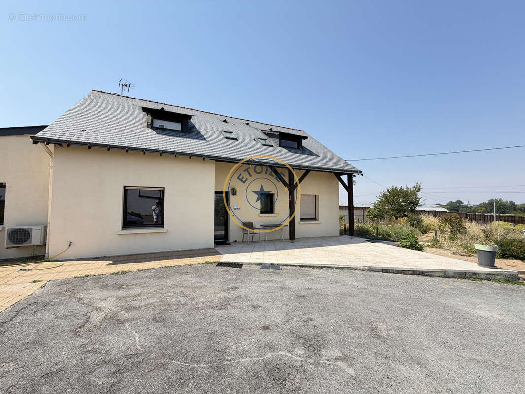 Maison familiale 187m2 Seiches-sur-le-Loir/Corzé - Piscine et Garage - photo 13