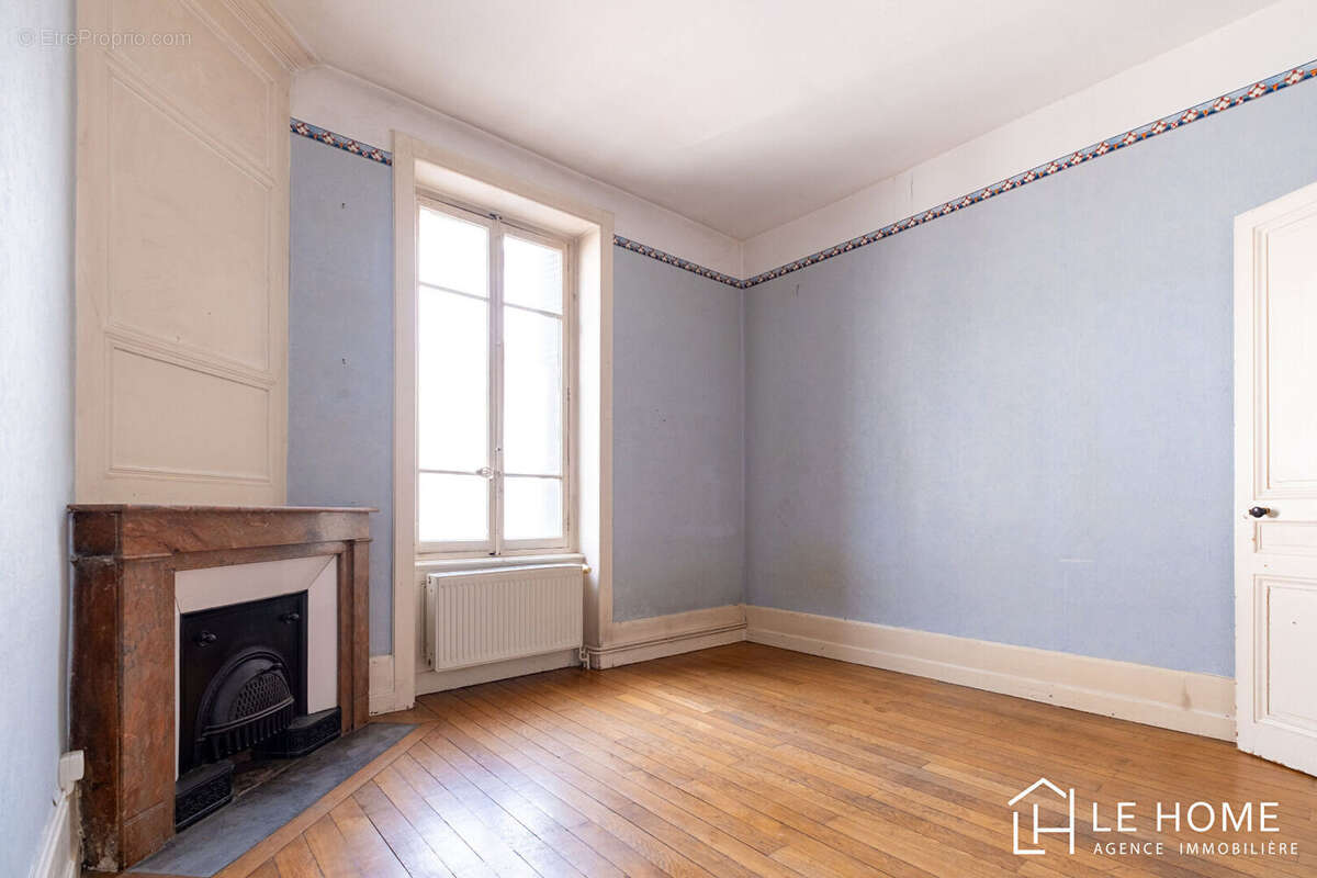 Appartement à TASSIN-LA-DEMI-LUNE