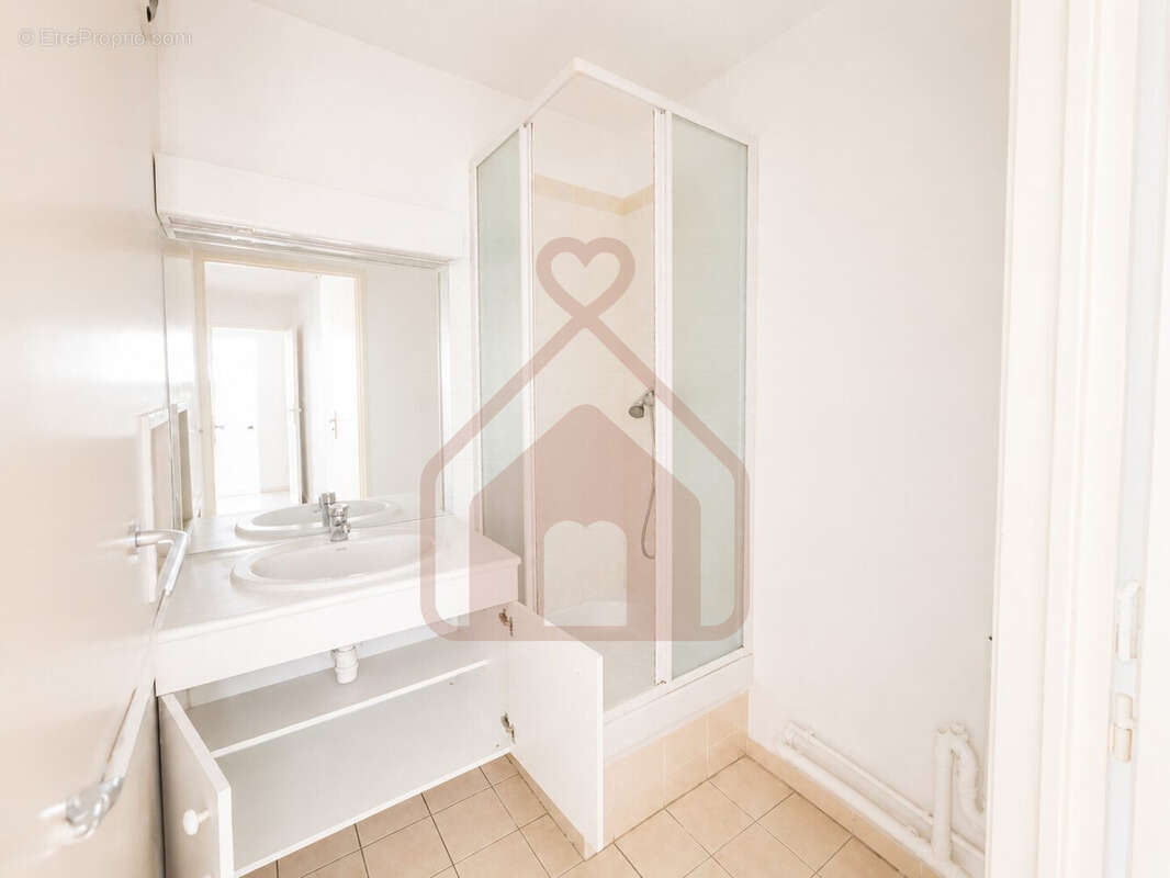 Appartement 93 m² à Le Kremlin-Bicetre  - photo 9
