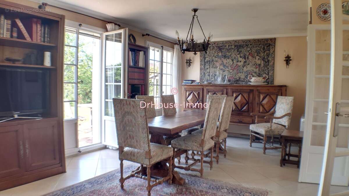 Maison à ROISSY-EN-BRIE