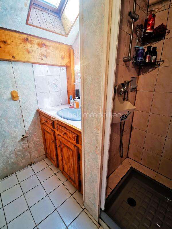 Laffrey 38220 – maison familiale 4 chambres – 1200 m² de terrain plat– garage et dependances - calme et vue degagee - photo 14