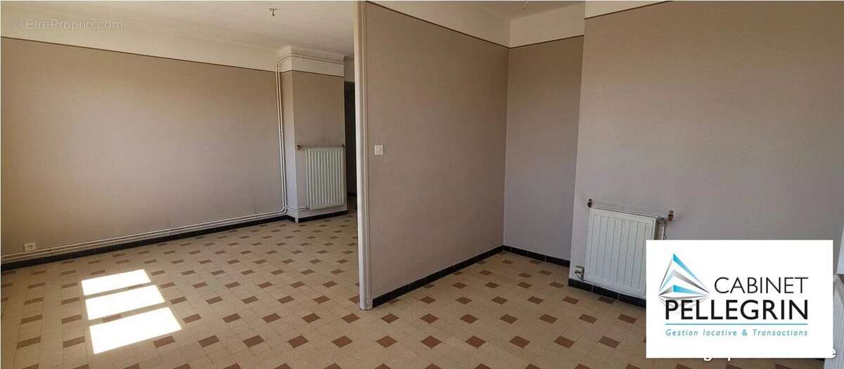 Appartement à MARSEILLE-8E