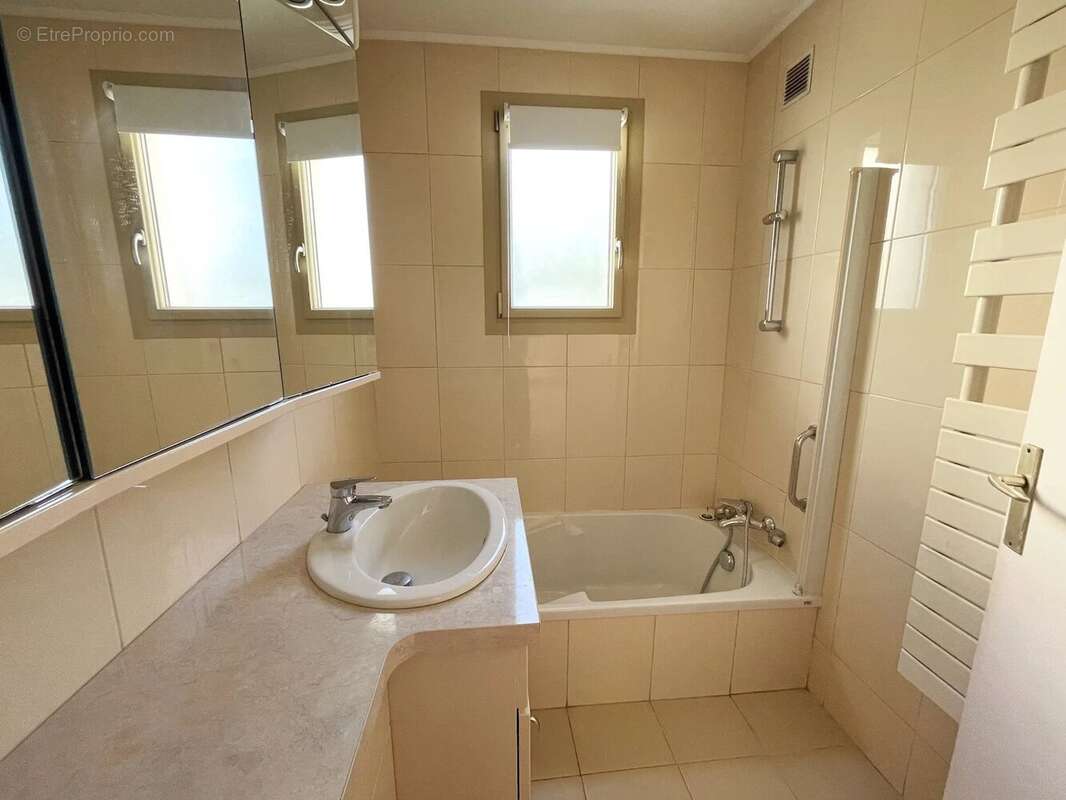 Appartement à BEAUSOLEIL