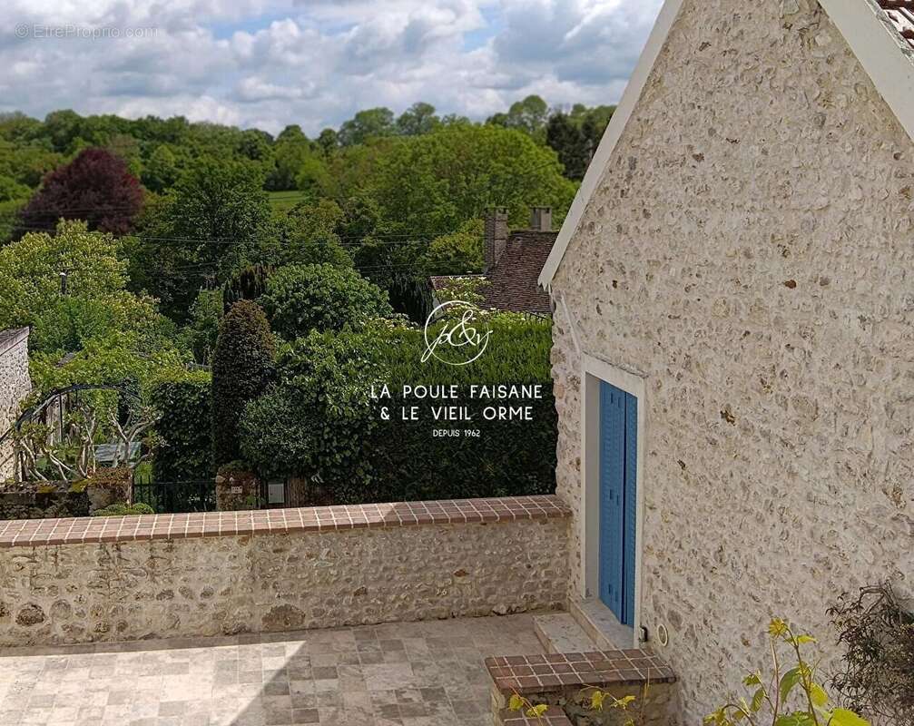 Maison à HOUDAN