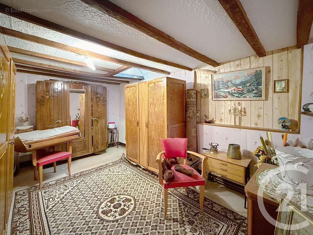 Maison à LES ORMES-SUR-VOULZIE