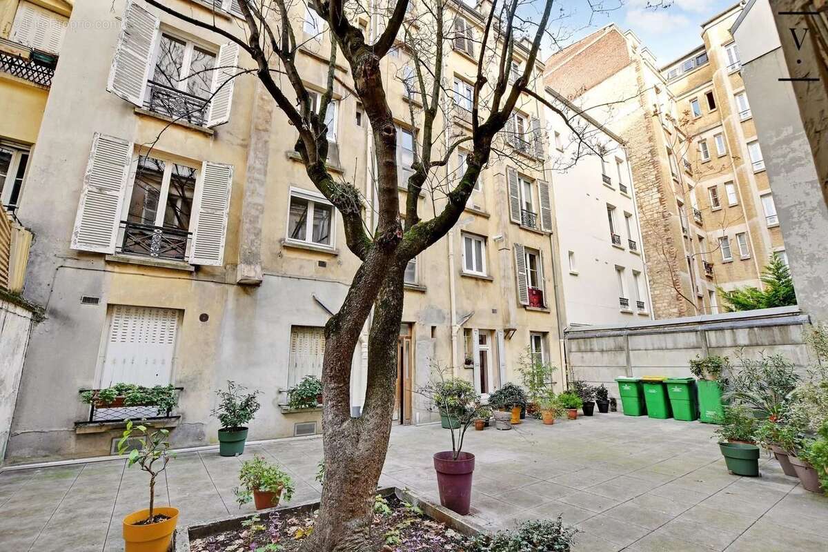 Appartement à PARIS-17E
