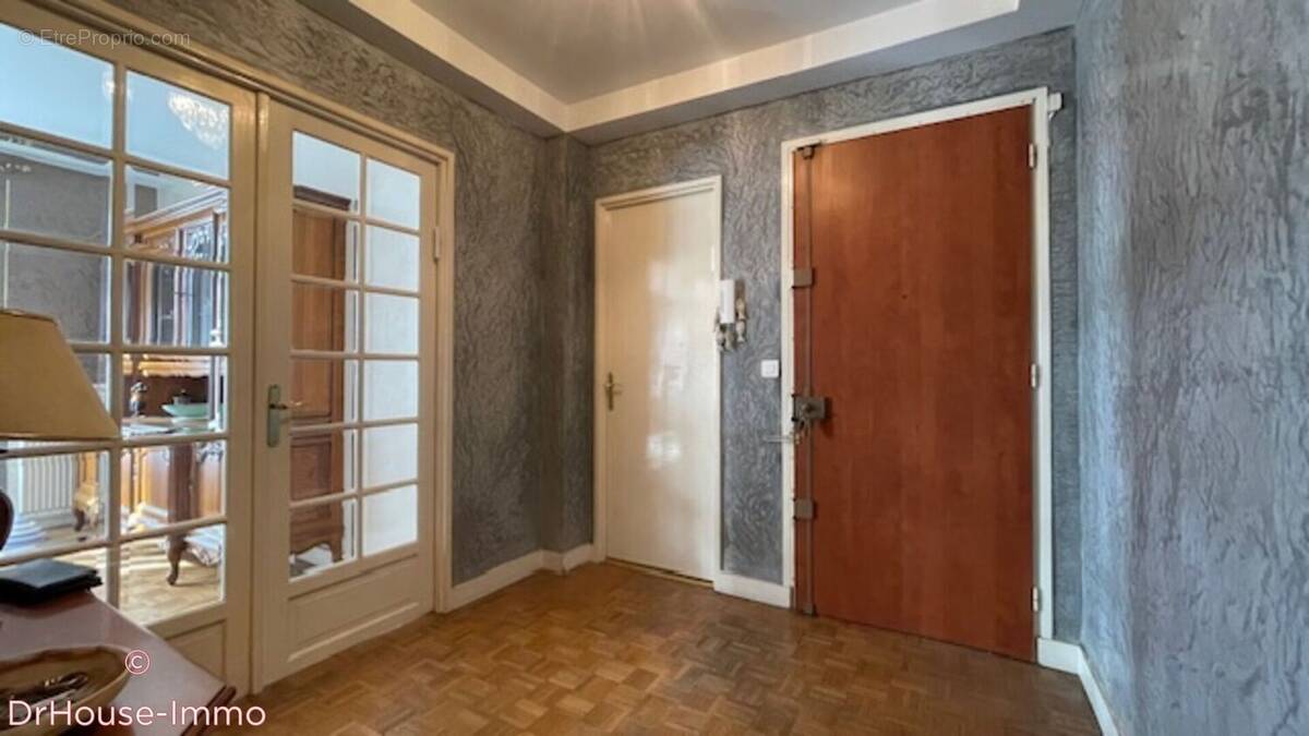 Appartement à LE RAINCY