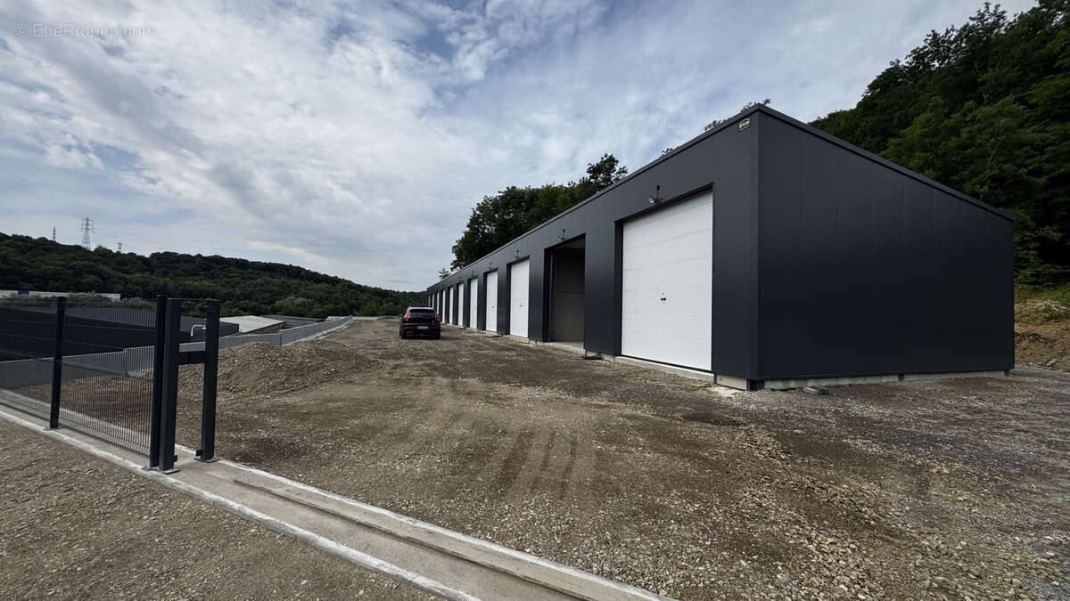 Hangars neufs entrepôt de stockage, activité, idéal camping-car, voitures , situation idéale Frontières GD Lux - photo 10