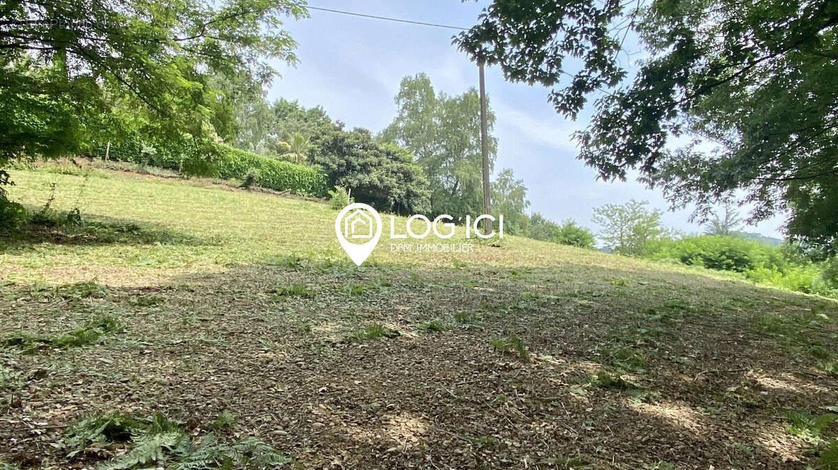 Terrain constructible de 1 100 m2, hors lotissement, avec vue Pyrénées - photo 2