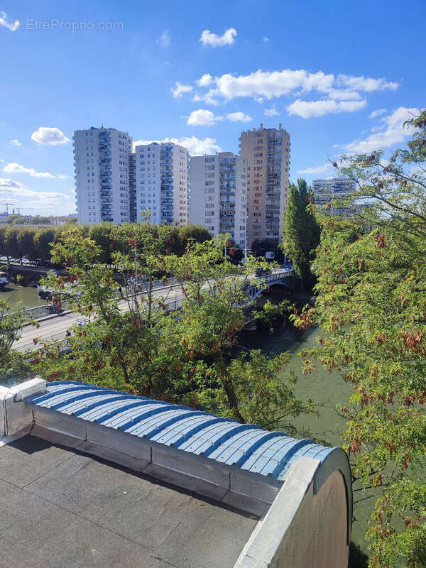 Appartement à L'ILE-SAINT-DENIS