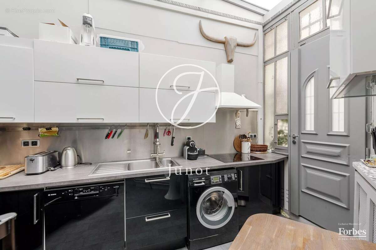 Appartement à PARIS-9E