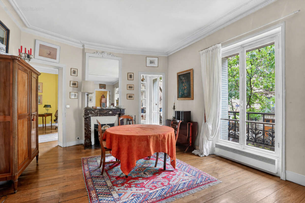 Appartement à PARIS-15E