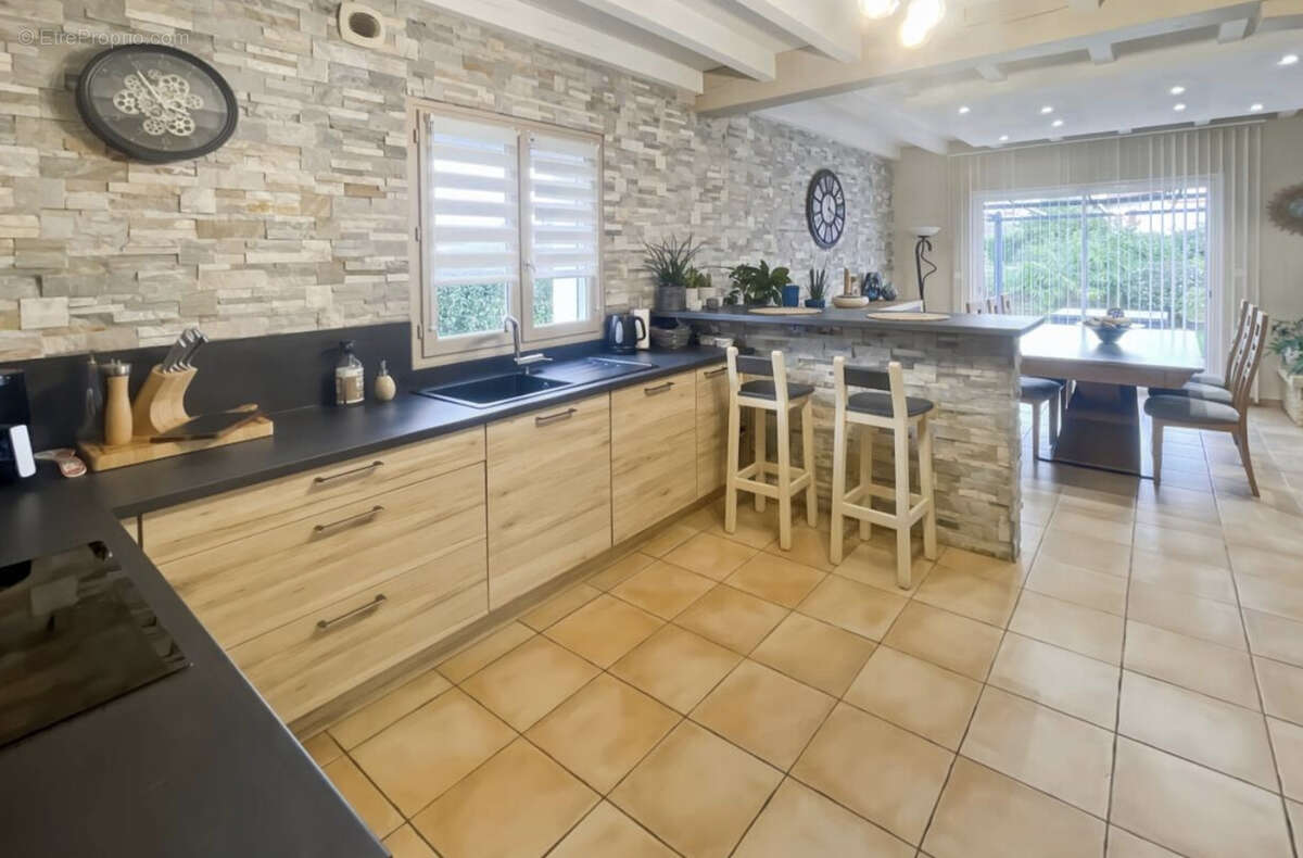 Maison à BASSUSSARRY