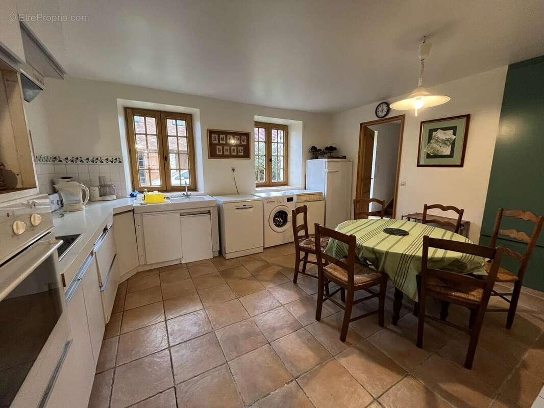 Maison à POIGNY-LA-FORET