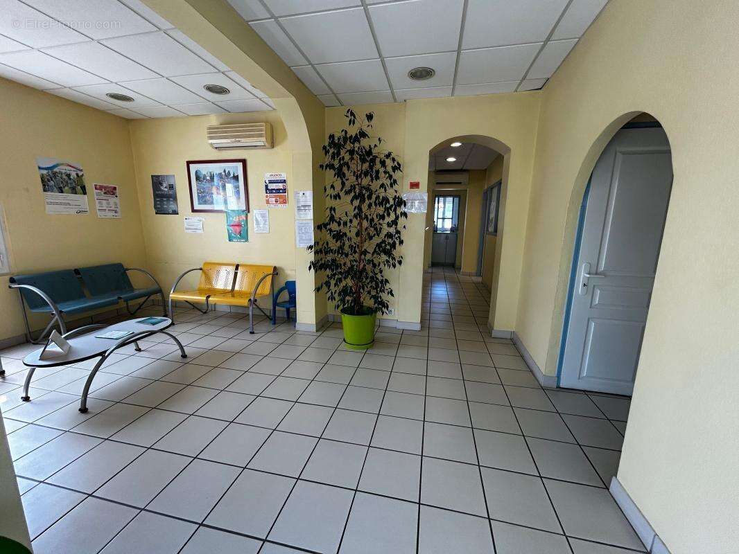 Bien commercial à vendre - photo 4