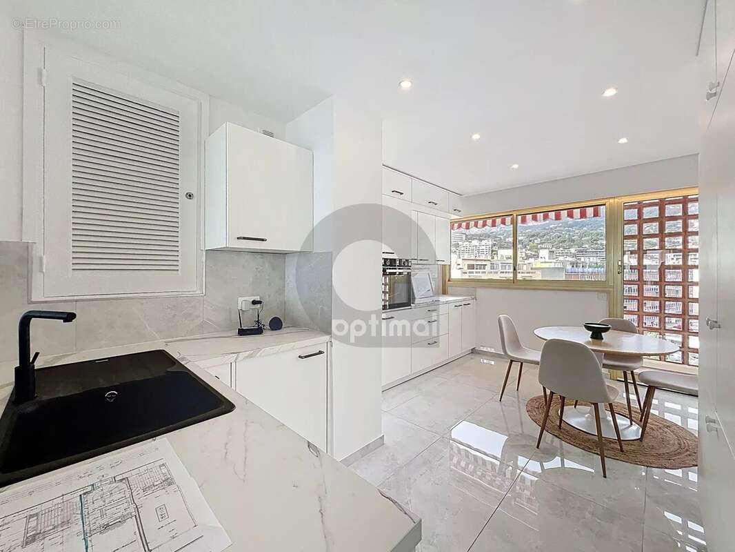 Appartement à ROQUEBRUNE-CAP-MARTIN