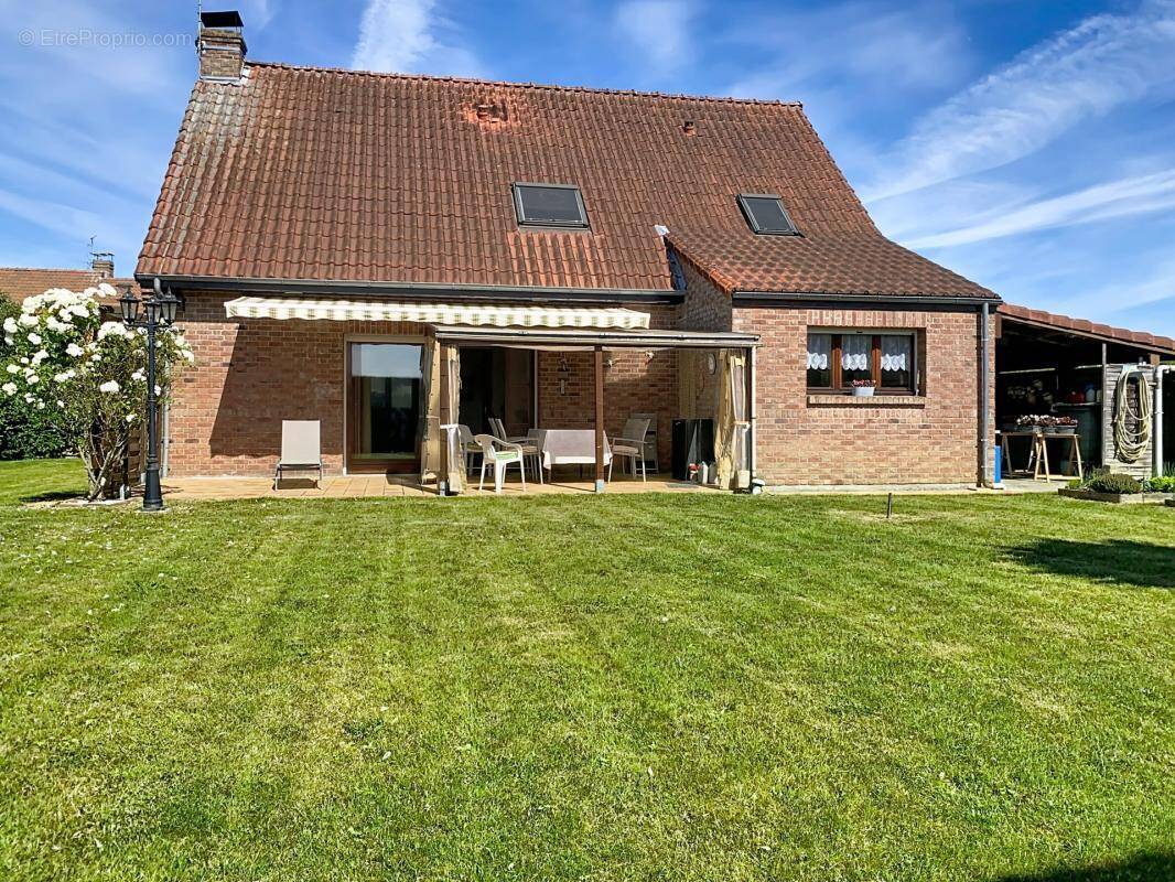 Maison à HOUPLINES