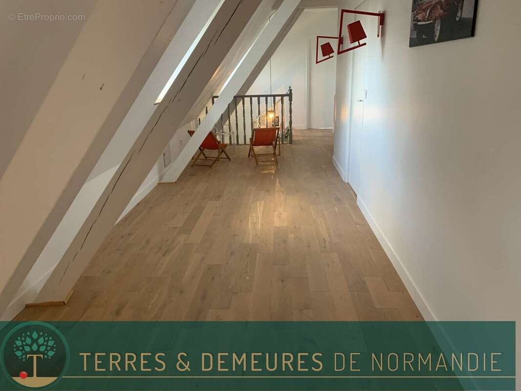 Maison à PONT-L&#039;EVEQUE