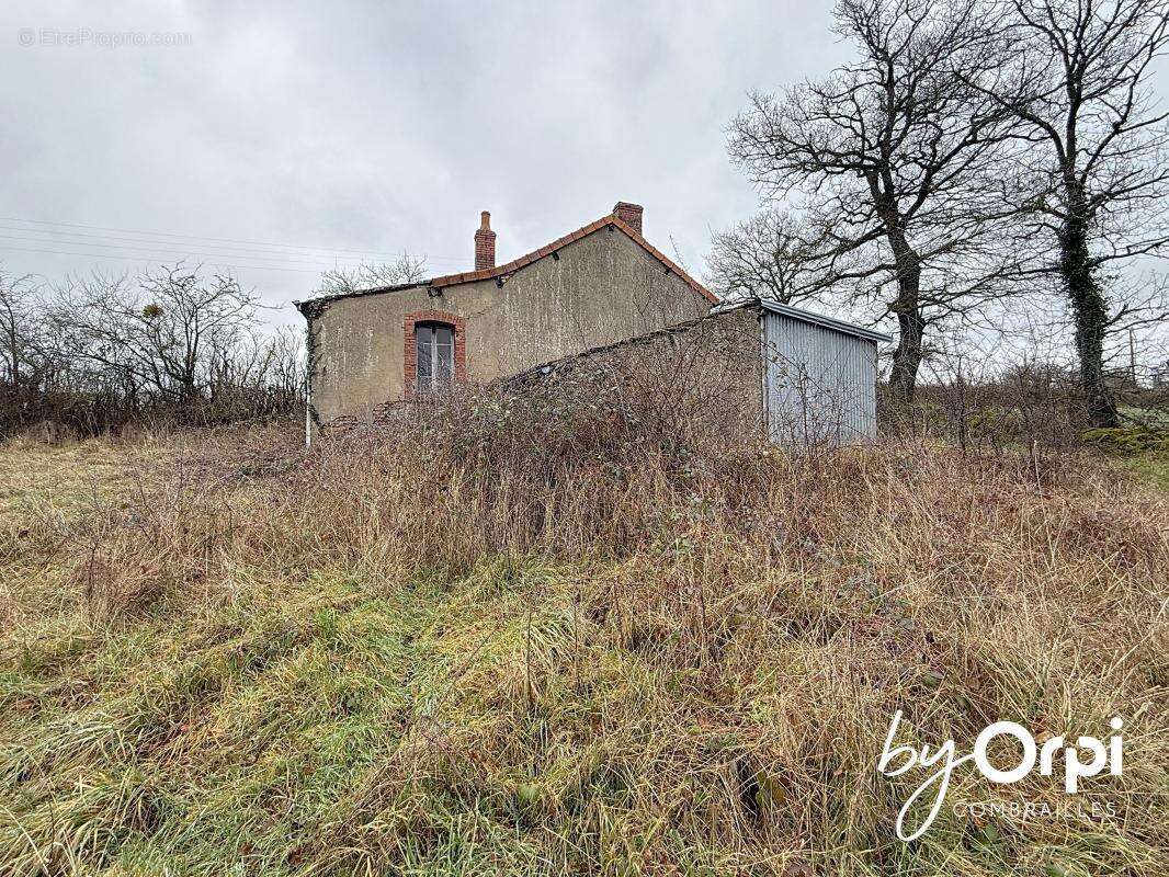 Maison à MOUREUILLE