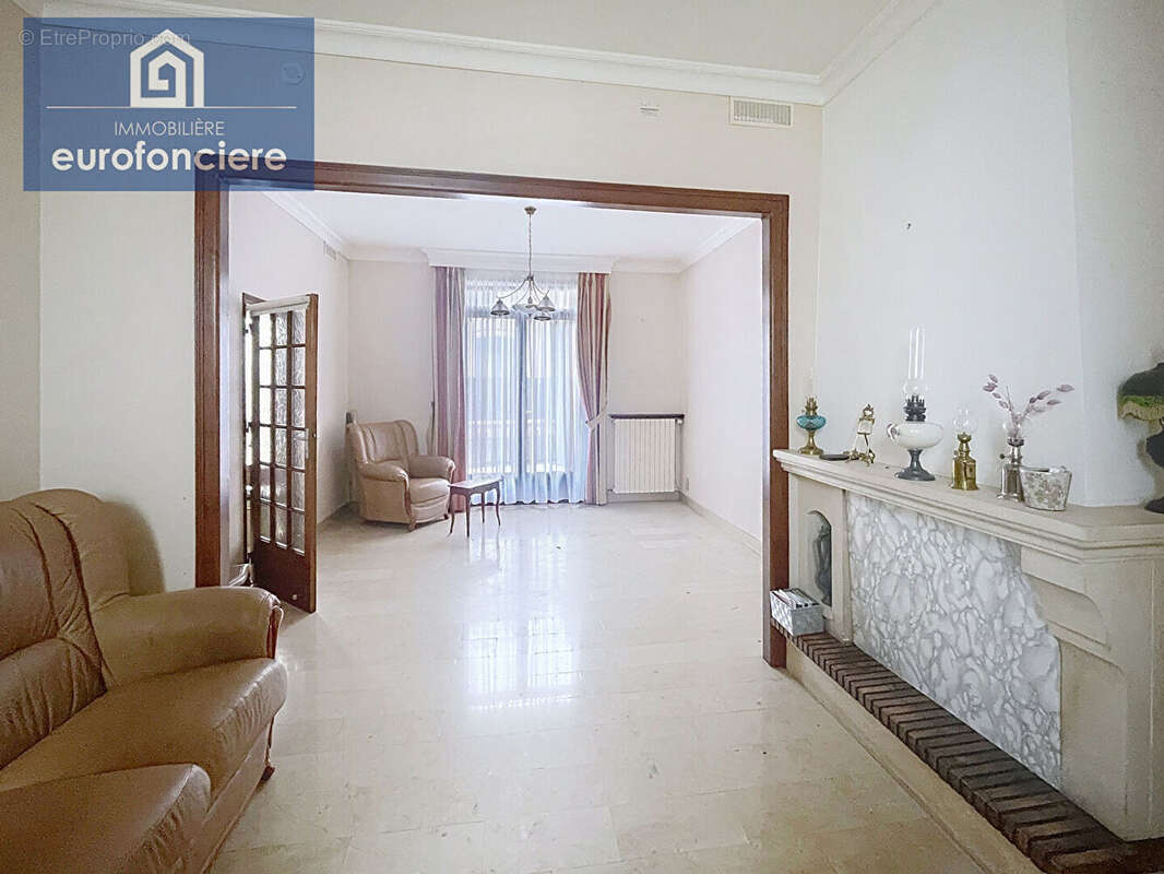 Maison à SAINT-JULIEN-LES-VILLAS