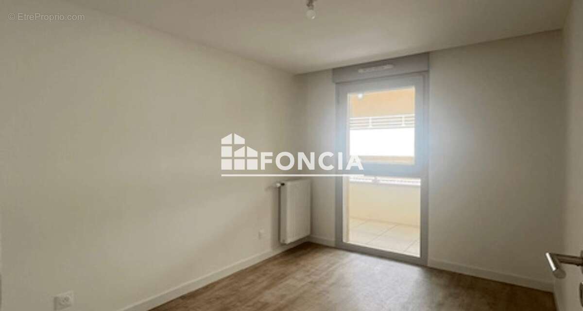 T4 neuf 81 m² – balcon 17 m² – secteur recherché aux portes de lyon  produit rare ! - photo 7