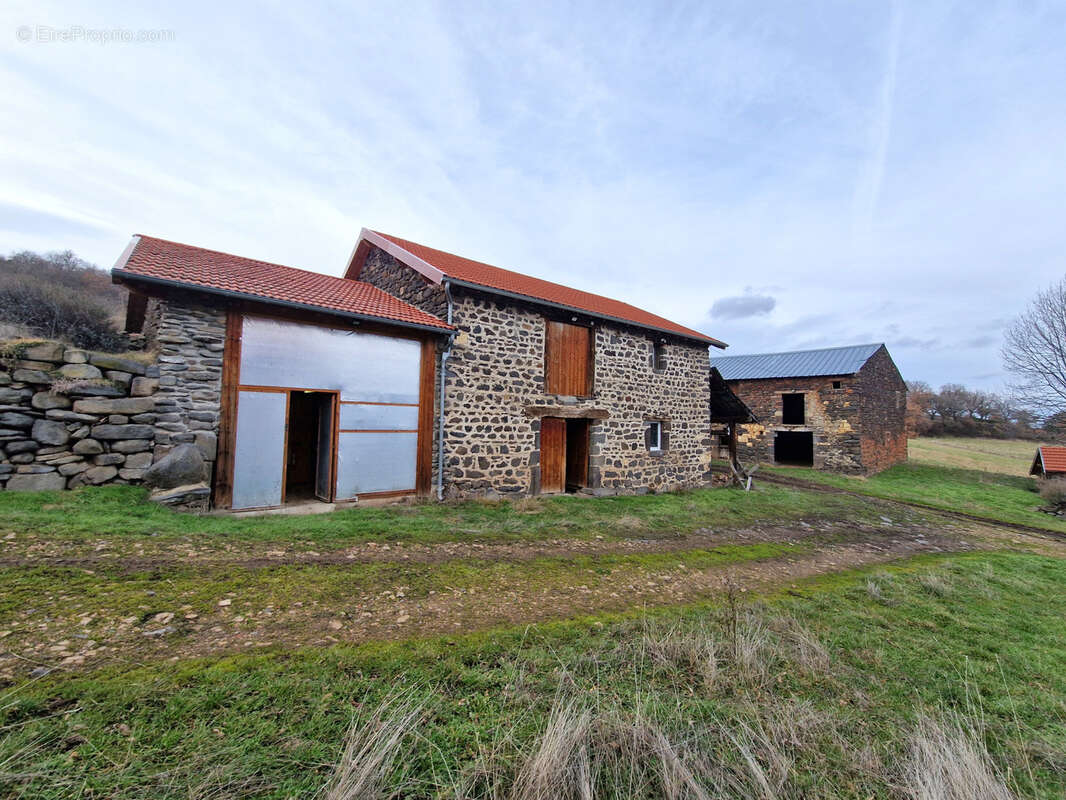 Maison à AURIAC-L'EGLISE