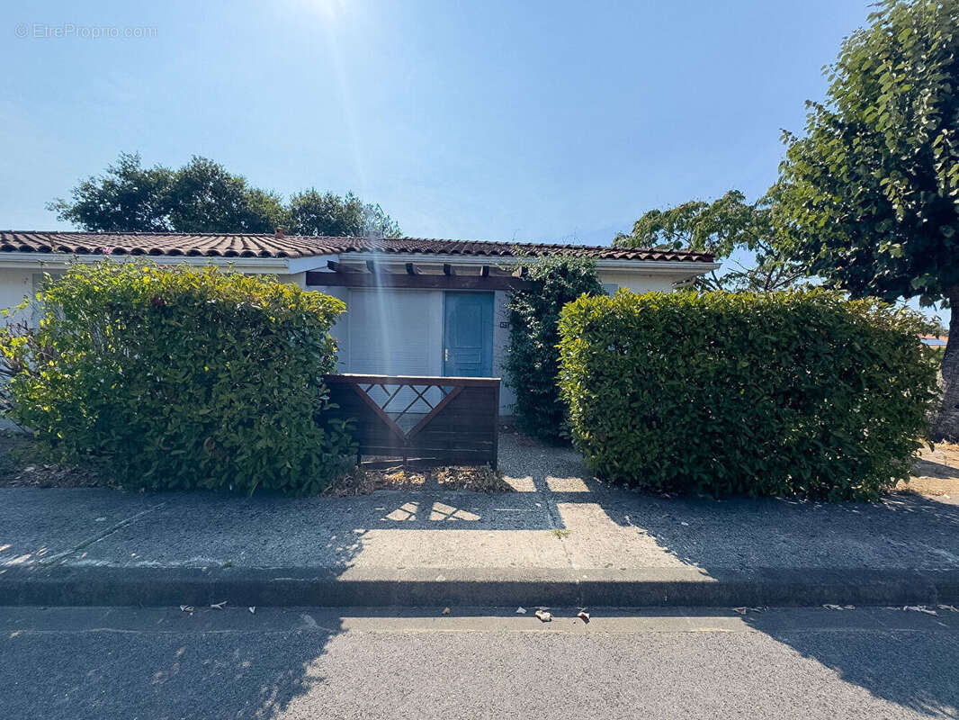 Appartement T2 à vendre à Biscarrosse avec terrasse, climatisation et parking - 45 m² - photo 2