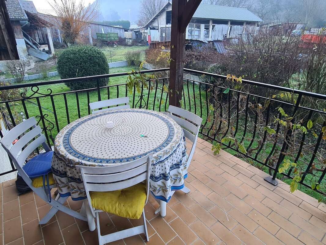 Maison à SAINTE-HELENE-SUR-ISERE