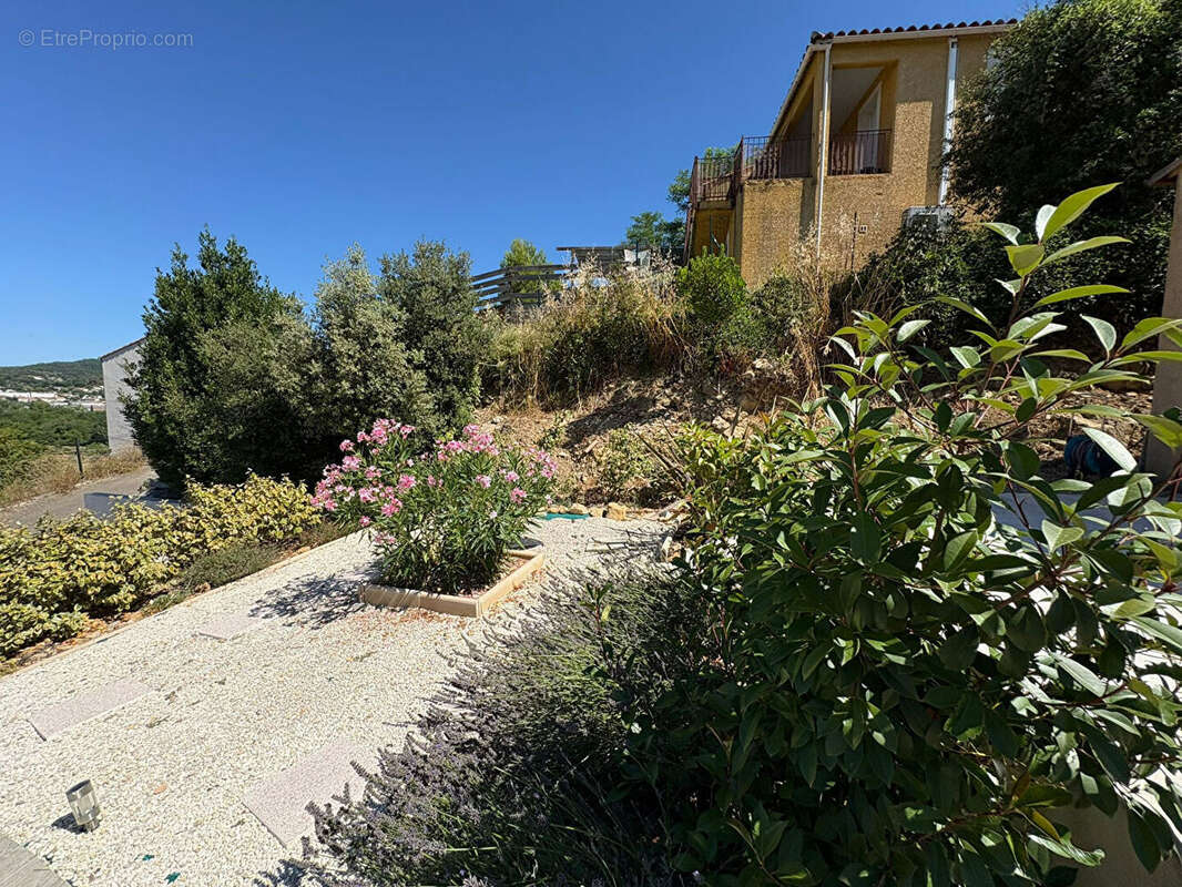 Maison à SAINT-MARTIN-DE-VALGALGUES