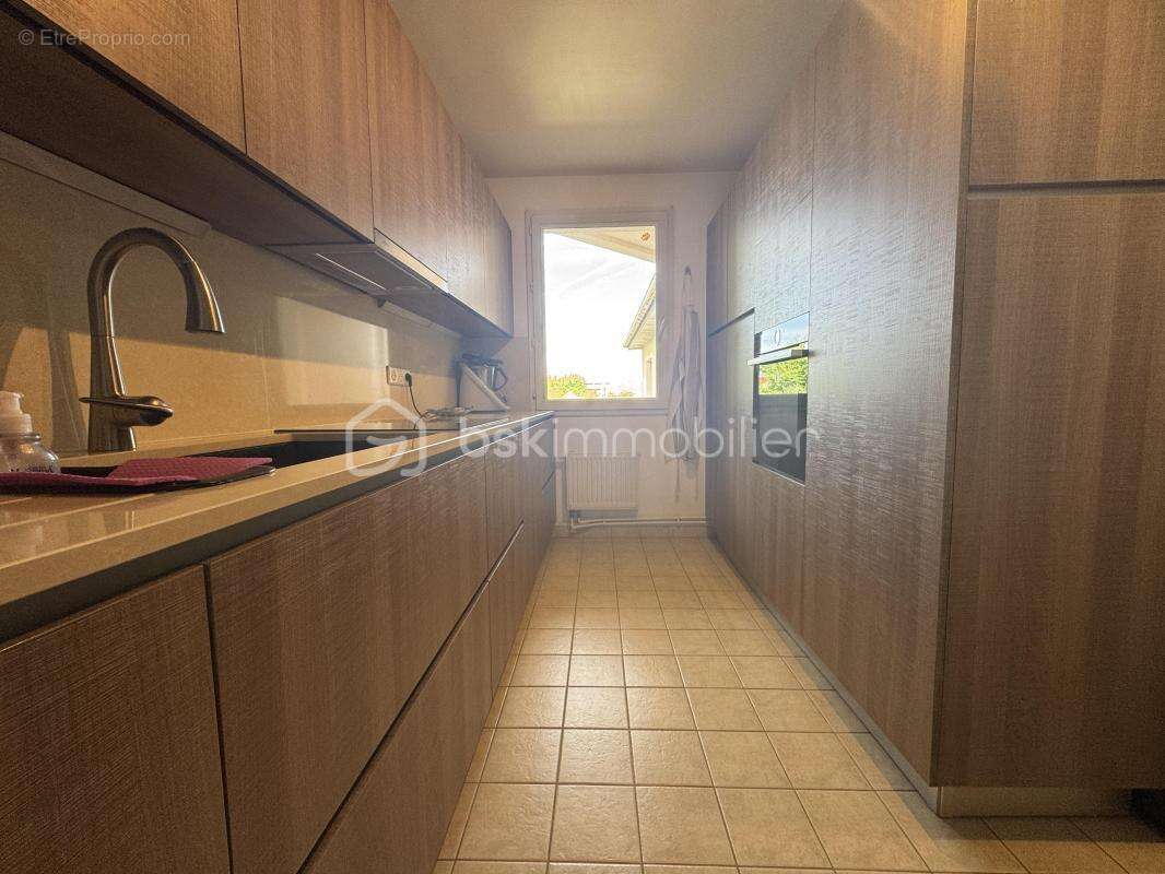 Appartement à MAGNY-LE-HONGRE