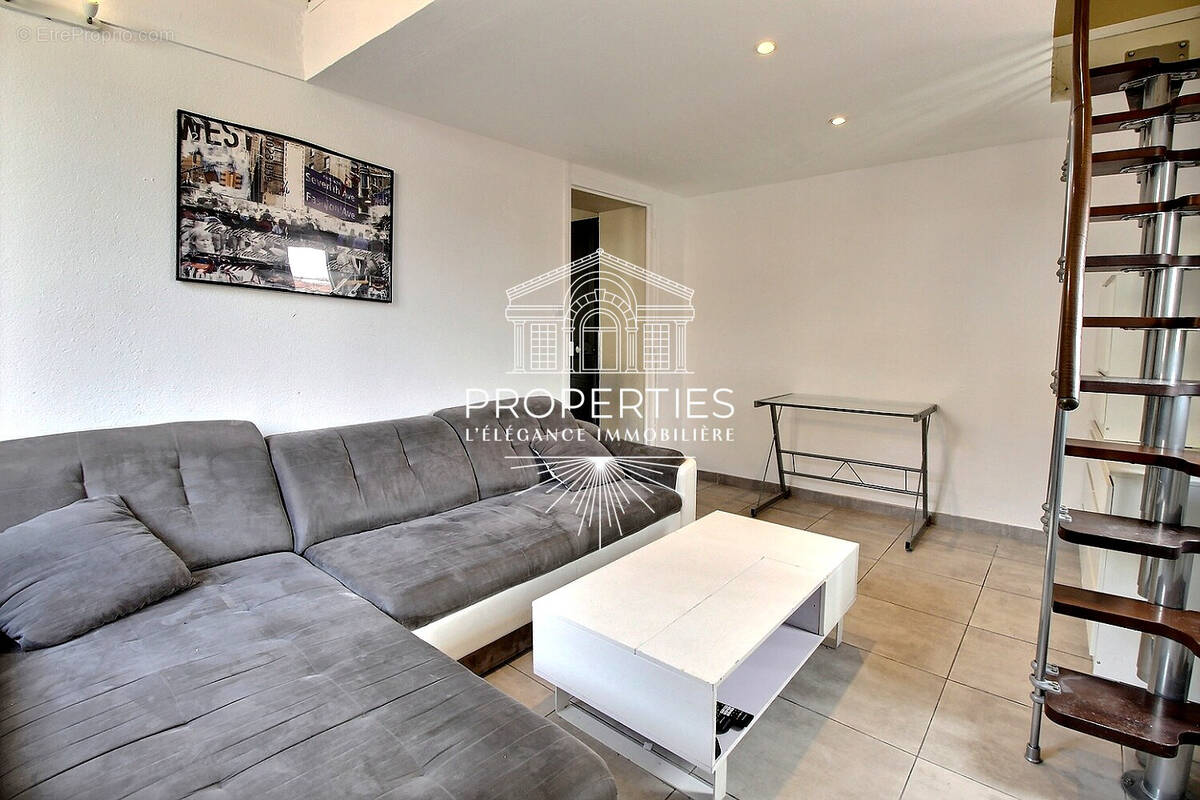 Appartement à HYERES