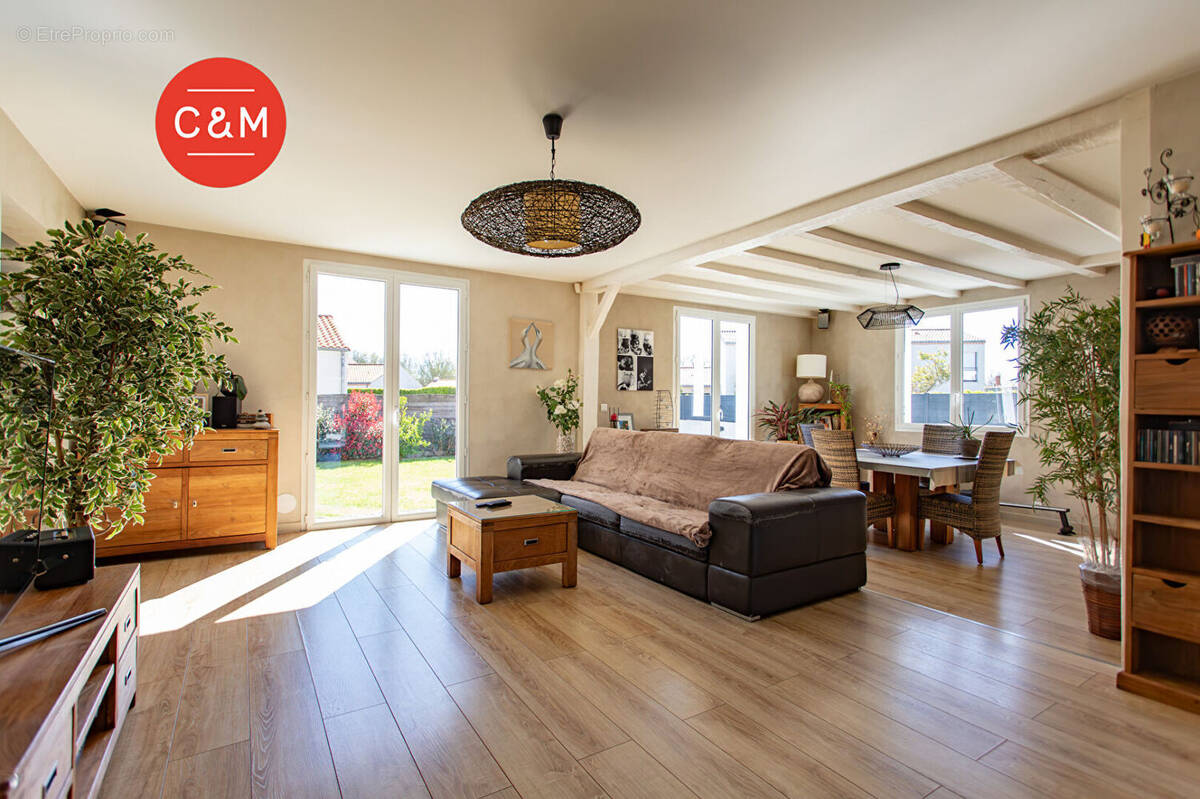 Maison à BOUGUENAIS