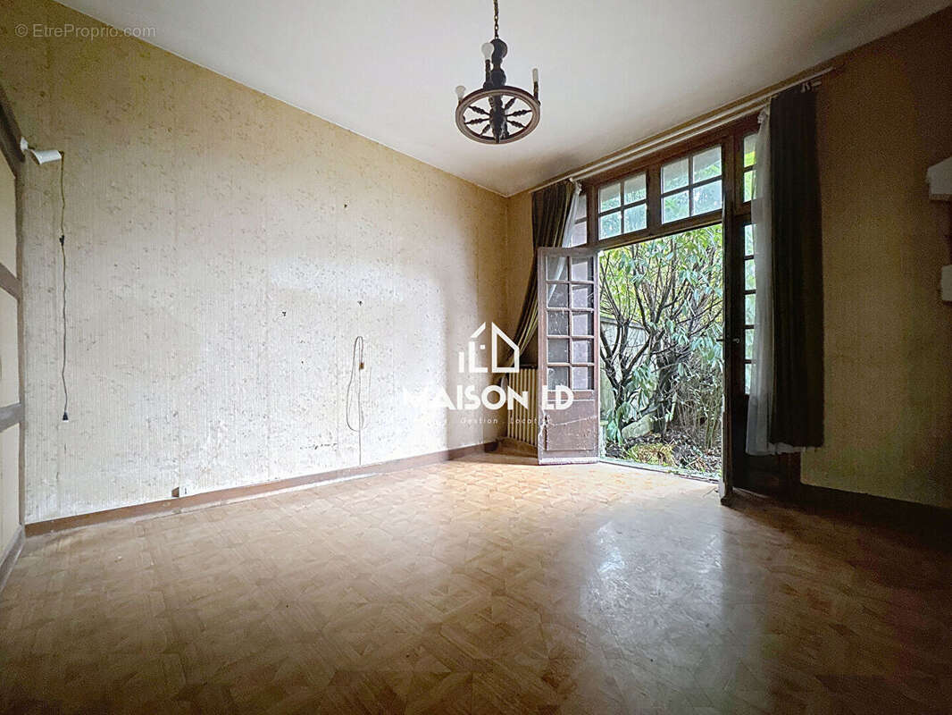 Maison à AUNAY-SUR-ODON