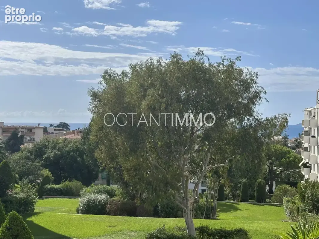 CAGNES SUR MER VAL FLEURI - 2 P traversant rénové - 320.000 € - photo 2