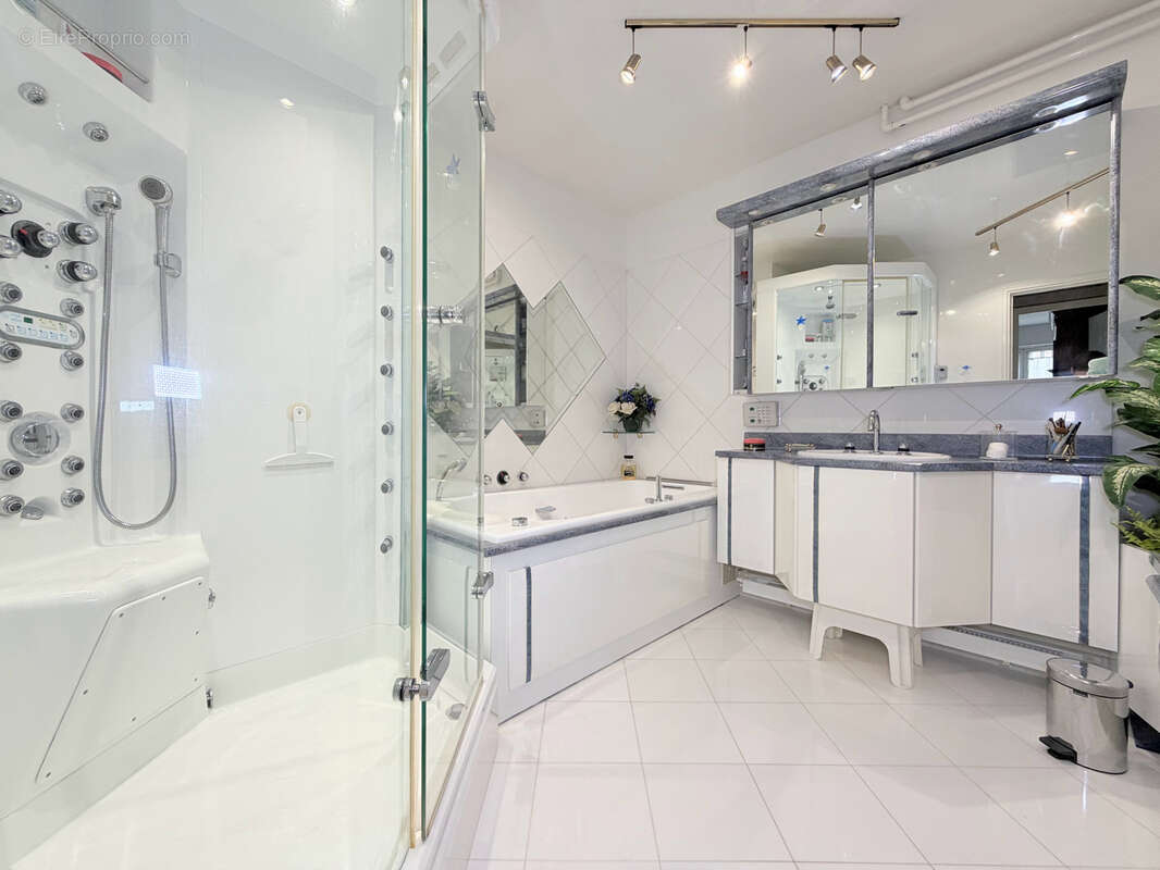 Appartement à RUEIL-MALMAISON