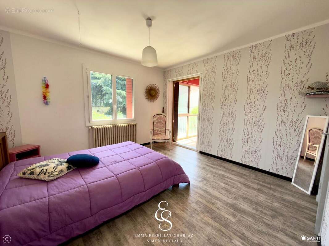 Maison 270 m² à Saint-Rambert-D'albon  - photo 7